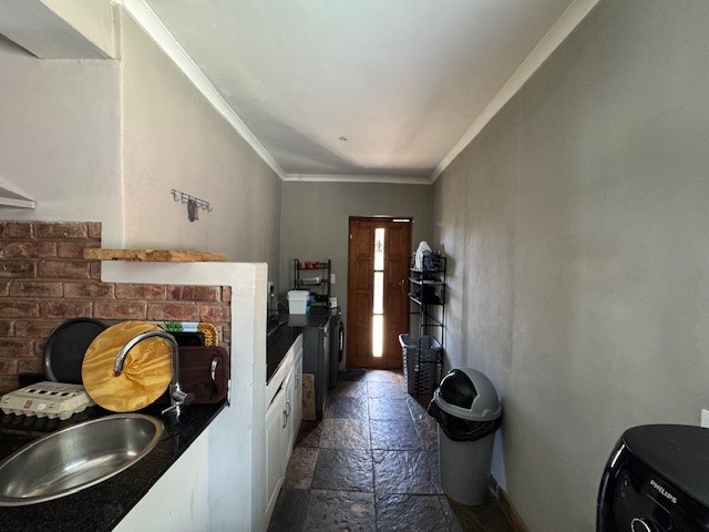 4 Bedroom Property for Sale in Humerail Eastern Cape